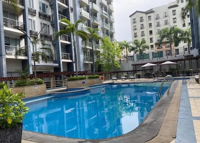 Apartahotel Runway Condotel And Staycation Manila